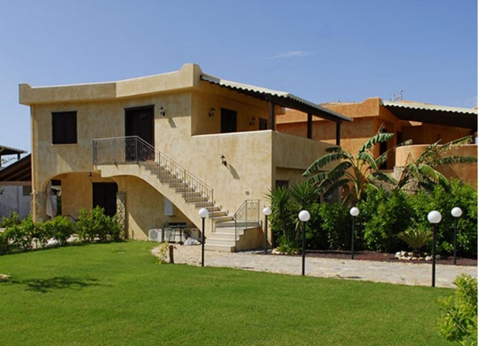 Home La Palmetta Campofelice Di Roccella Exteriér fotografie